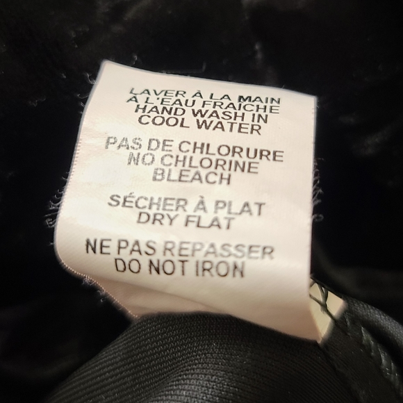 Black velour/velvet flounce sleeve top - Picture 10 of 10